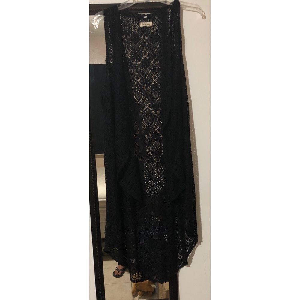 Lace sleeveless kimono